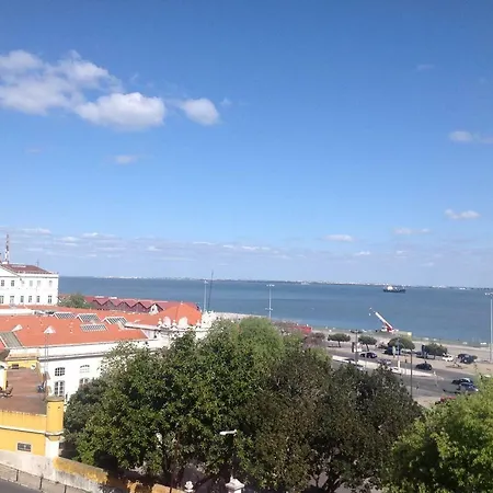 Xavier - Alfama Apartment River View Lisbona Esterno foto