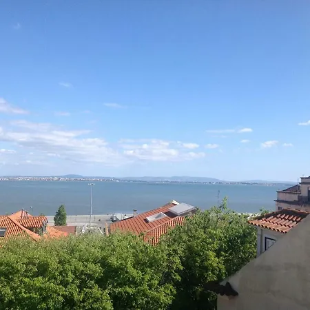 Xavier - Alfama Apartment River View Lisbona Esterno foto